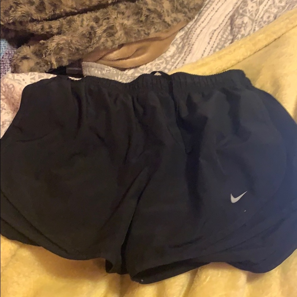 Black nike shorts